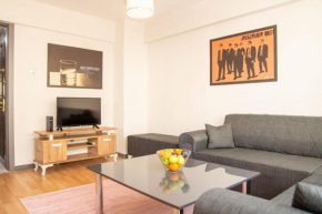 Vibrant and Centrally Located Flat in Alsancak